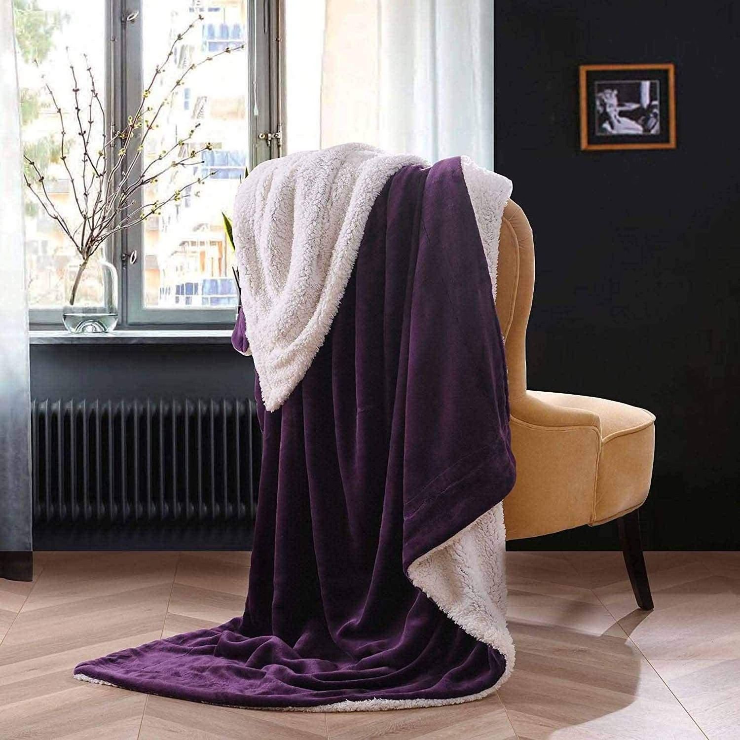 Cozy warm 100% polyester custom colors plain flannel sherpa black double layers throw blanket for winter