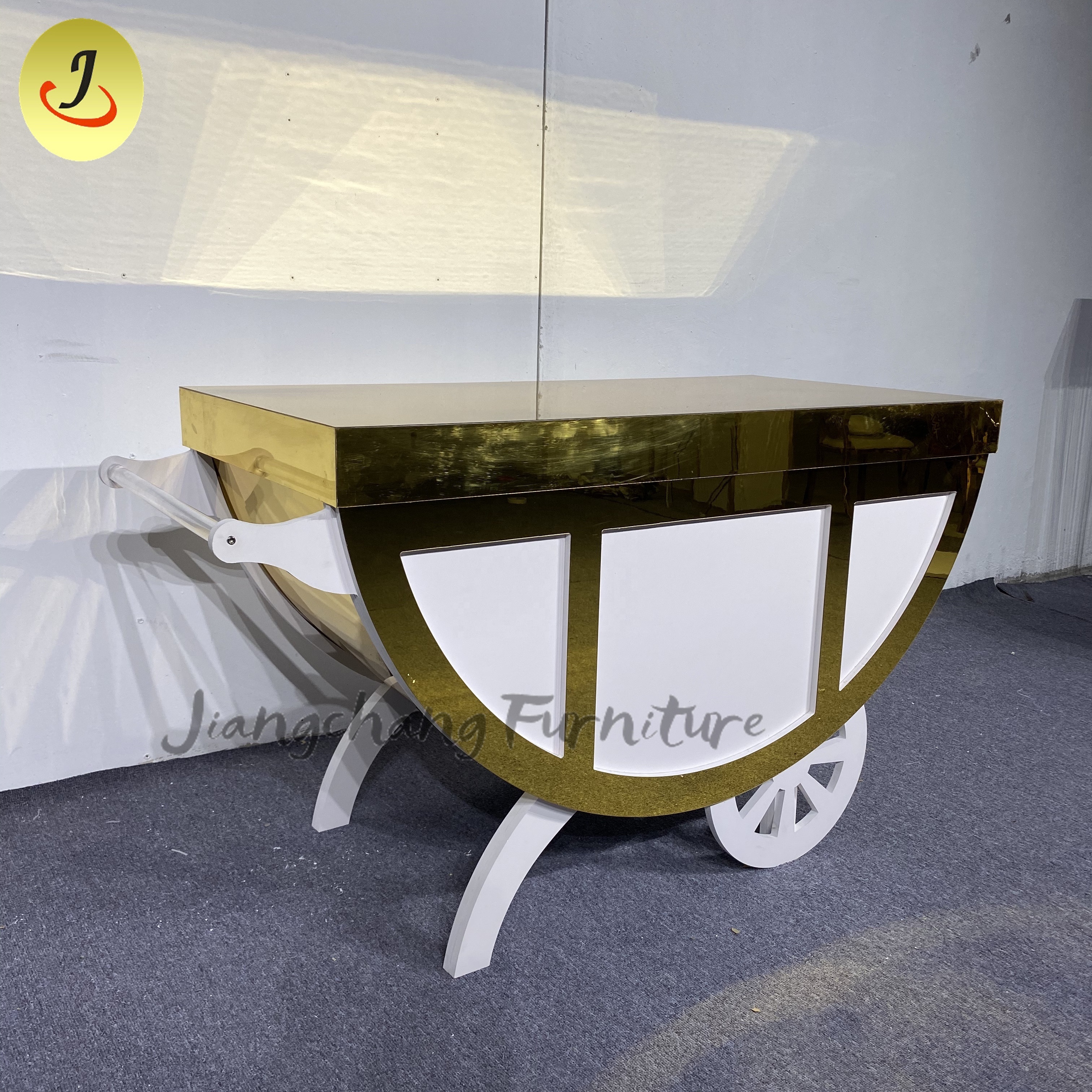 new wedding party Cinderella carriage special design acrylic arms wedding decoration cake cart