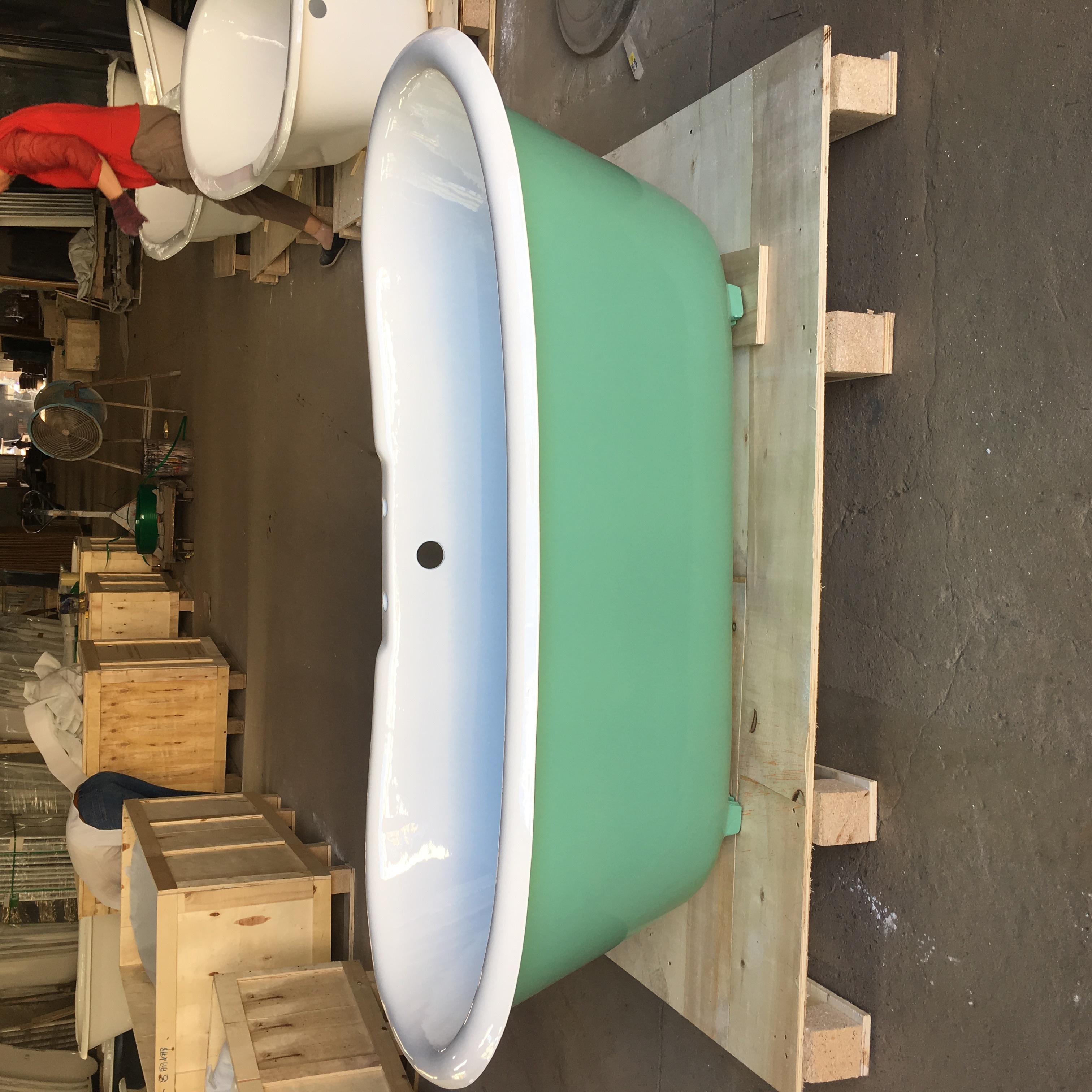 luxury decor cast iron hot bath tub in pastel green