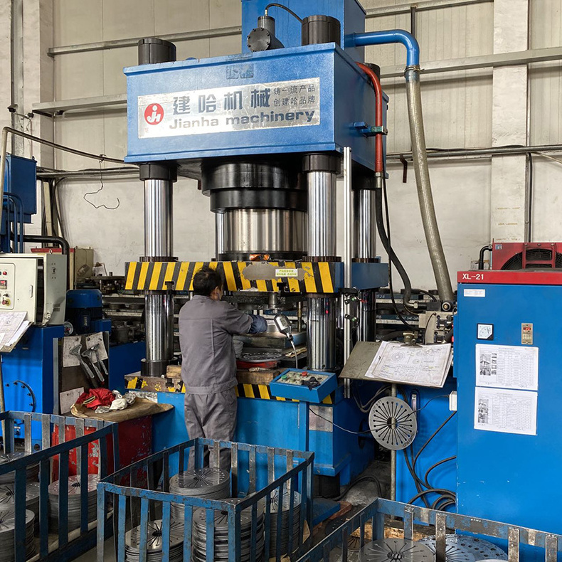 315T/400T/500T/630T/800T  Four-column Hydraulic Press Forming Car Kits Press Clutch Plate Making Machine