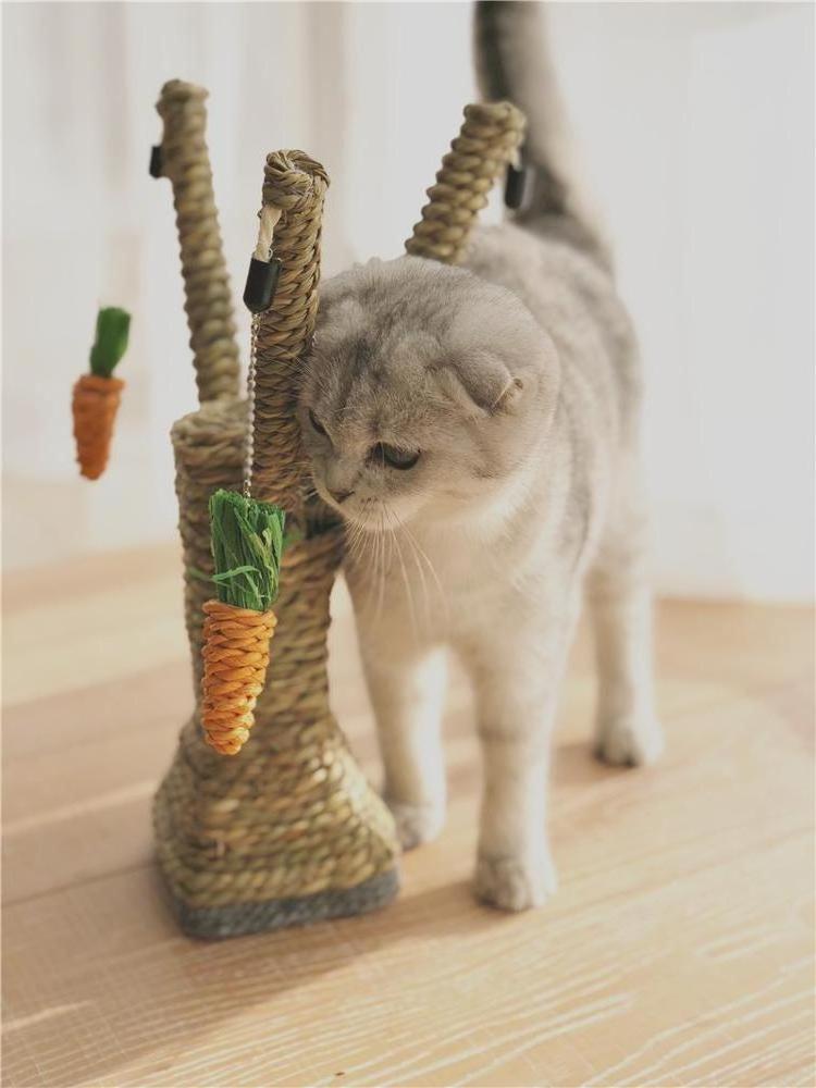 Wholesale Custom Natural Seaweed Cat Scratcher Toy Sisal Cat Scratching Tree with toys