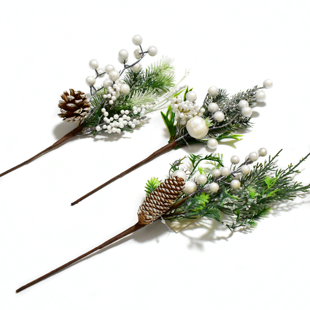 Christmas Pine Branches With Whiteberry Pine Needles Wholesale Artificial Flowers With Pine Cones For Holiday Decoration