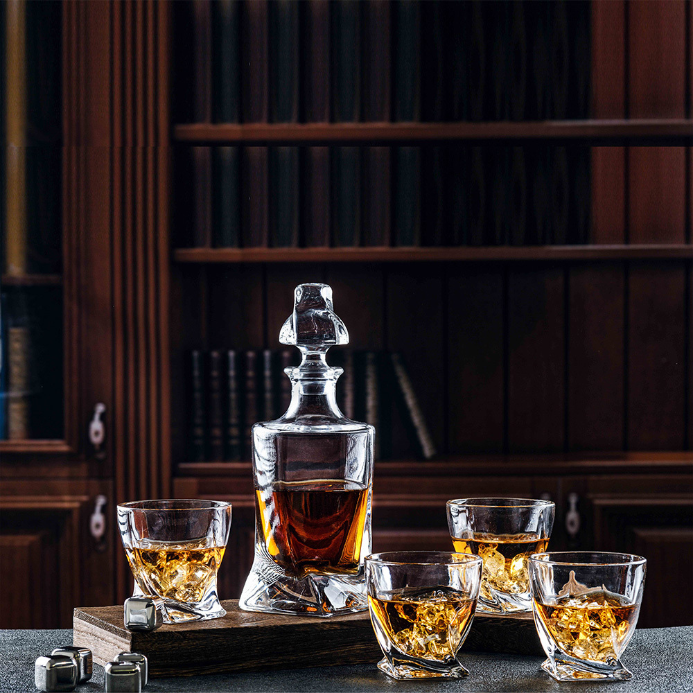 NOVARE 800 ml Lead Free Twisted Crystal Whiskey Decanter Sets