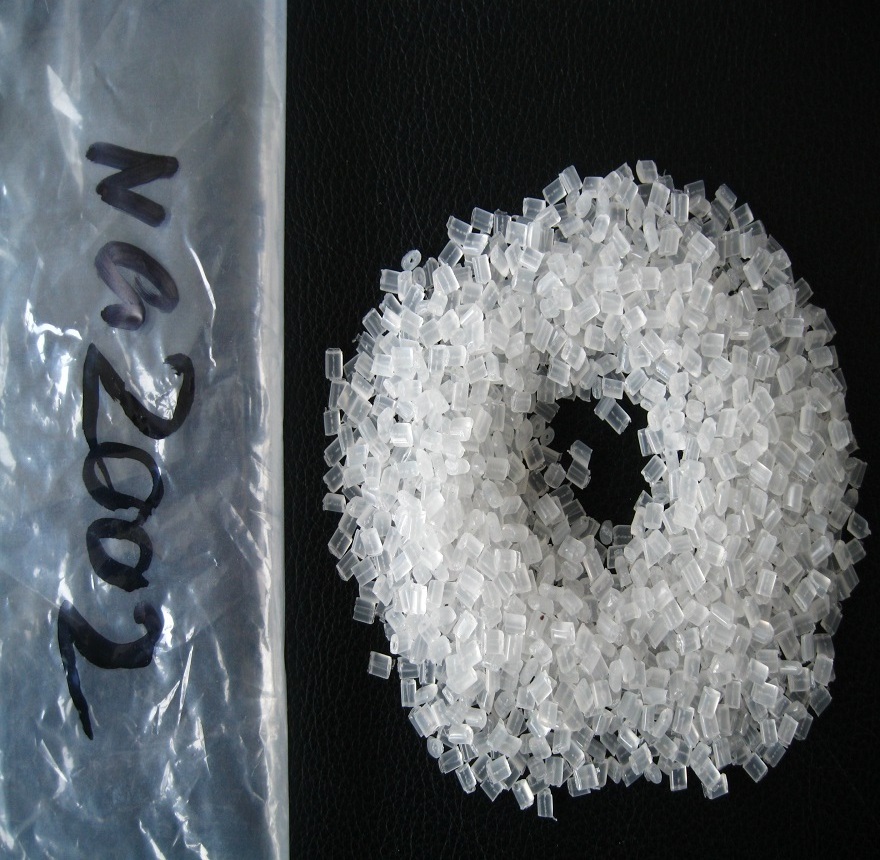 Grafted PP of maleic anhydride used as compatilizer for polypropylene with fiberglass or talc or wood powder