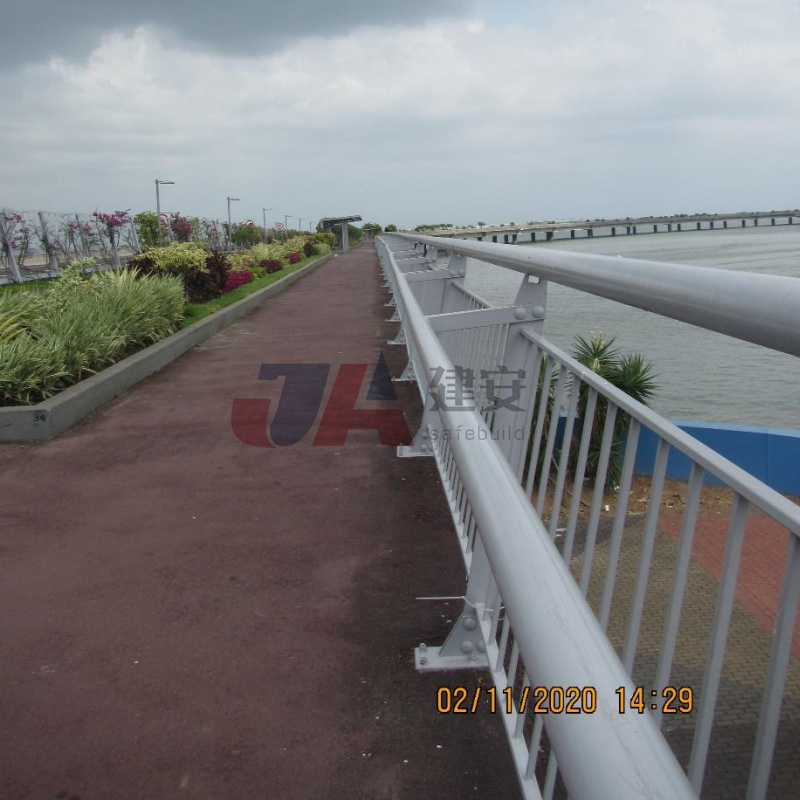 Hot Sale Customize Highway Bridge Guard Rail Traffic Crash Barrier  Galvanized Bridge Pipe Guardrail