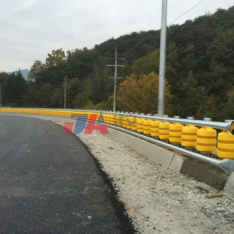 High quality traffic safety guardrail roller barrier for sale