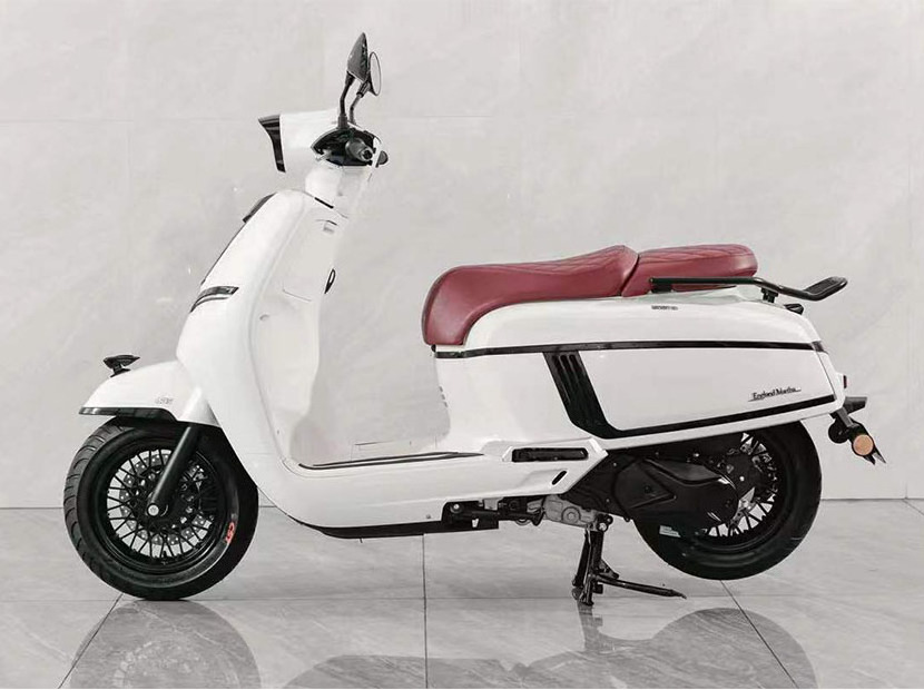 Cheap Price High Quality 150 Cc Yamaha Design Adult Gas Powered Moped Gasoline Scooter Racing Motorcycle