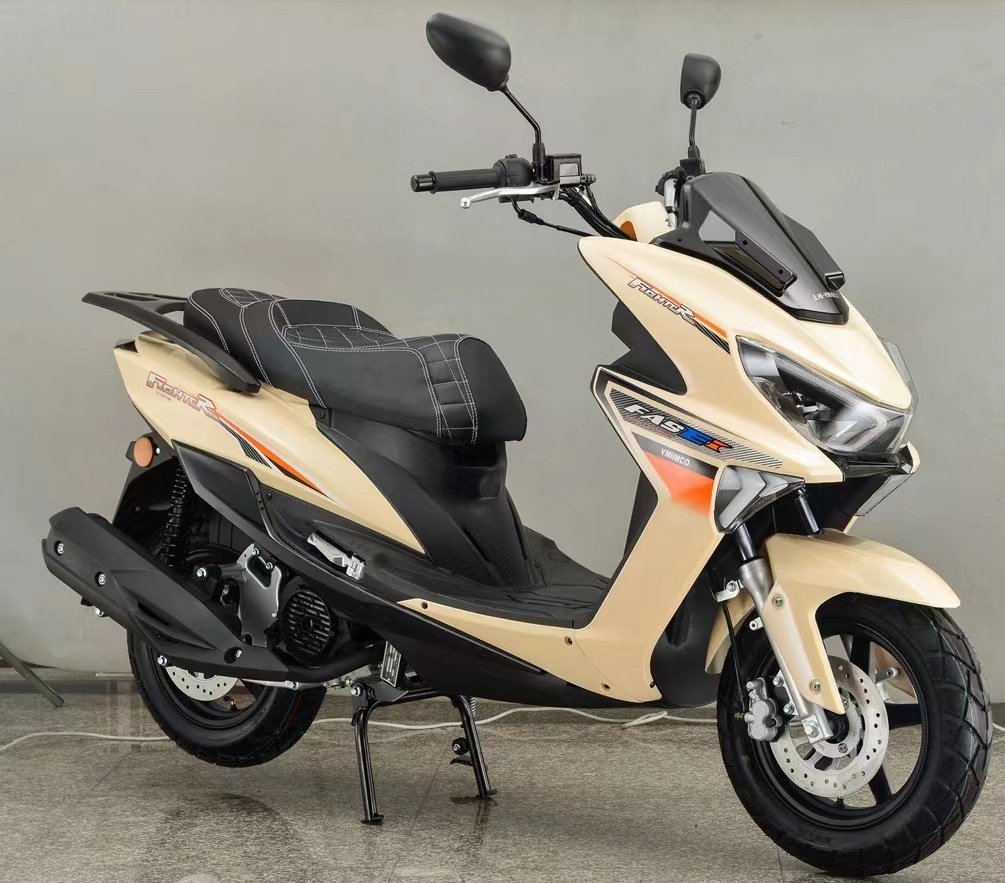 Factory direct selling two seat two wheel fuel motorcycle adult comfortable scooter gasoline motorcycle 150cc