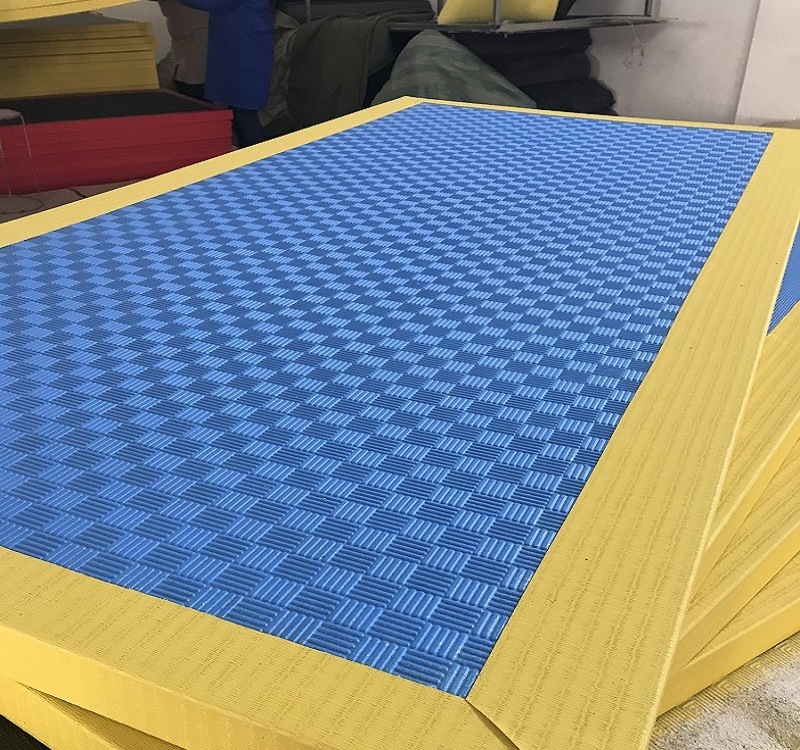 2022 cheap tatami judo mats 270kg/m3 density IJF Standard quality