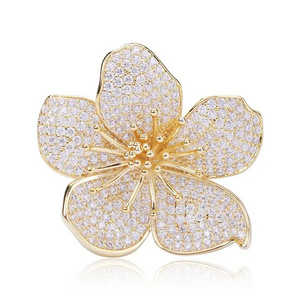 Luxury Broach Pins For Women Zirconia Peach Flower Pin Brooches Luxury Designer Women Brooch