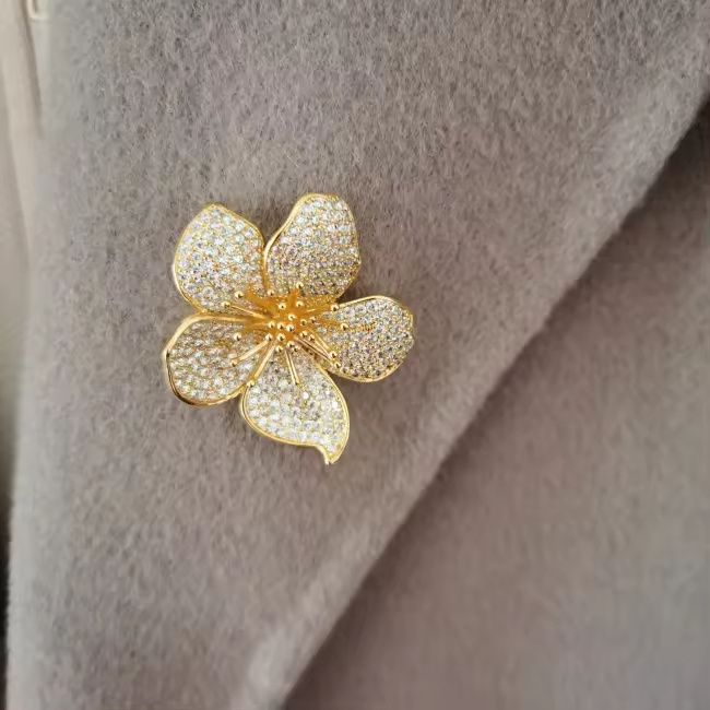 Luxury Broach Pins For Women Zirconia Peach Flower Pin Brooches Luxury Designer Women Brooch