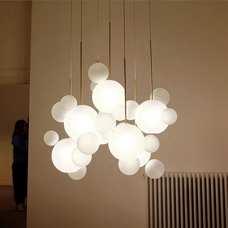 Modern Simple Pendant Light Luxury Creative Living Room Restaurant Soap Bubble LED Glass Ball Pendant Light