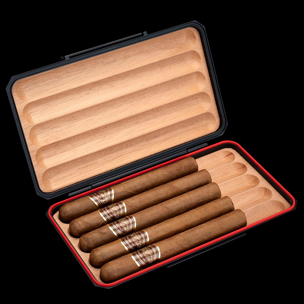 CIGARLOONG Moisturising and lightweight 5pcs Cigar Humidor, Cedar Wood Travel Portable Cigar Case Bag