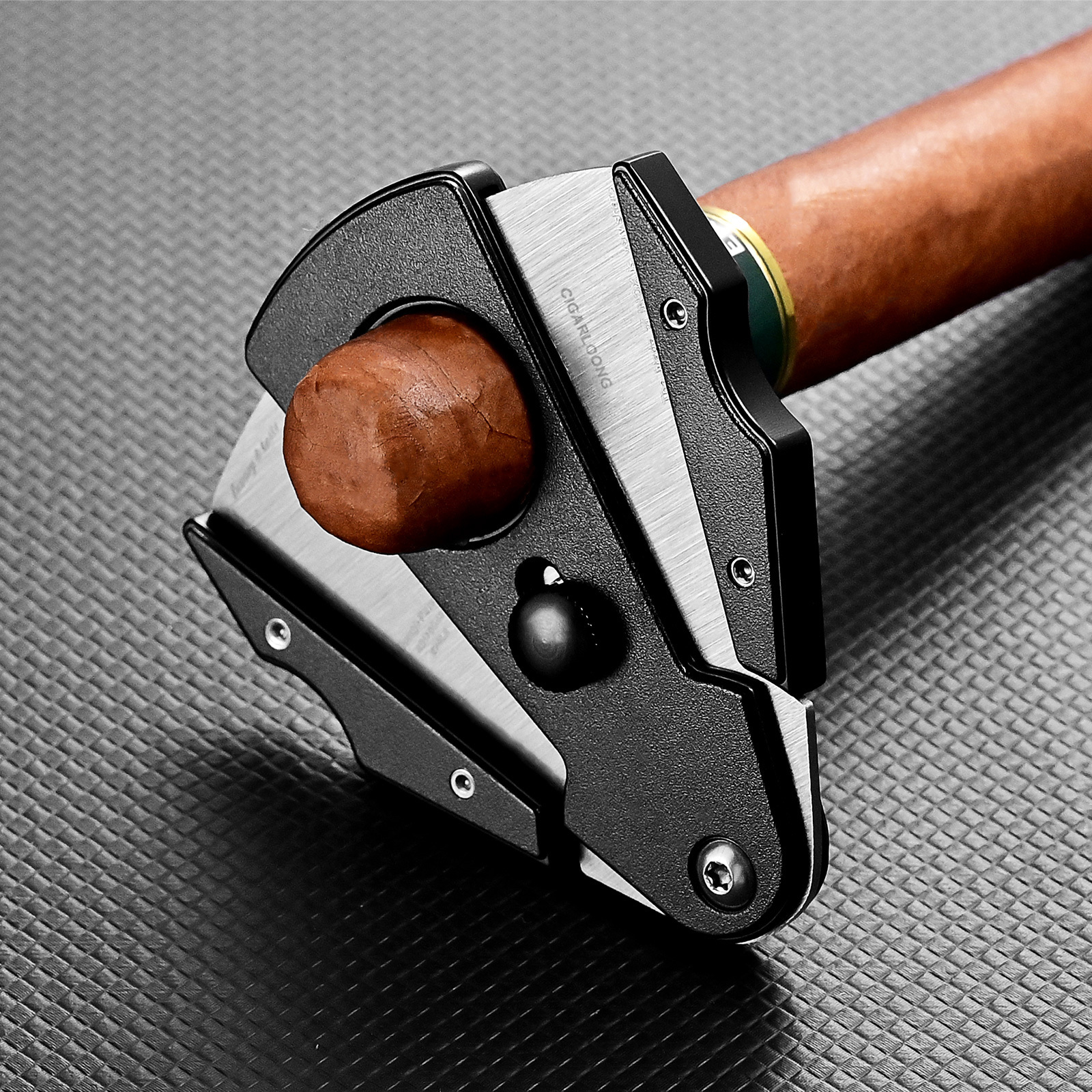 New Custom Logo Smoking Cigar Accessories Double Blade Cut Stainless Steel Cigar Scissors Cigar Cutter