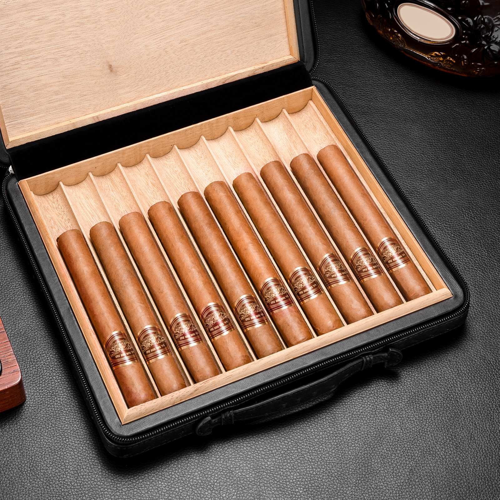 L CIGARLOONG travel portable cigar humidor, cedar wood lined cigar humidifier cigar tool box