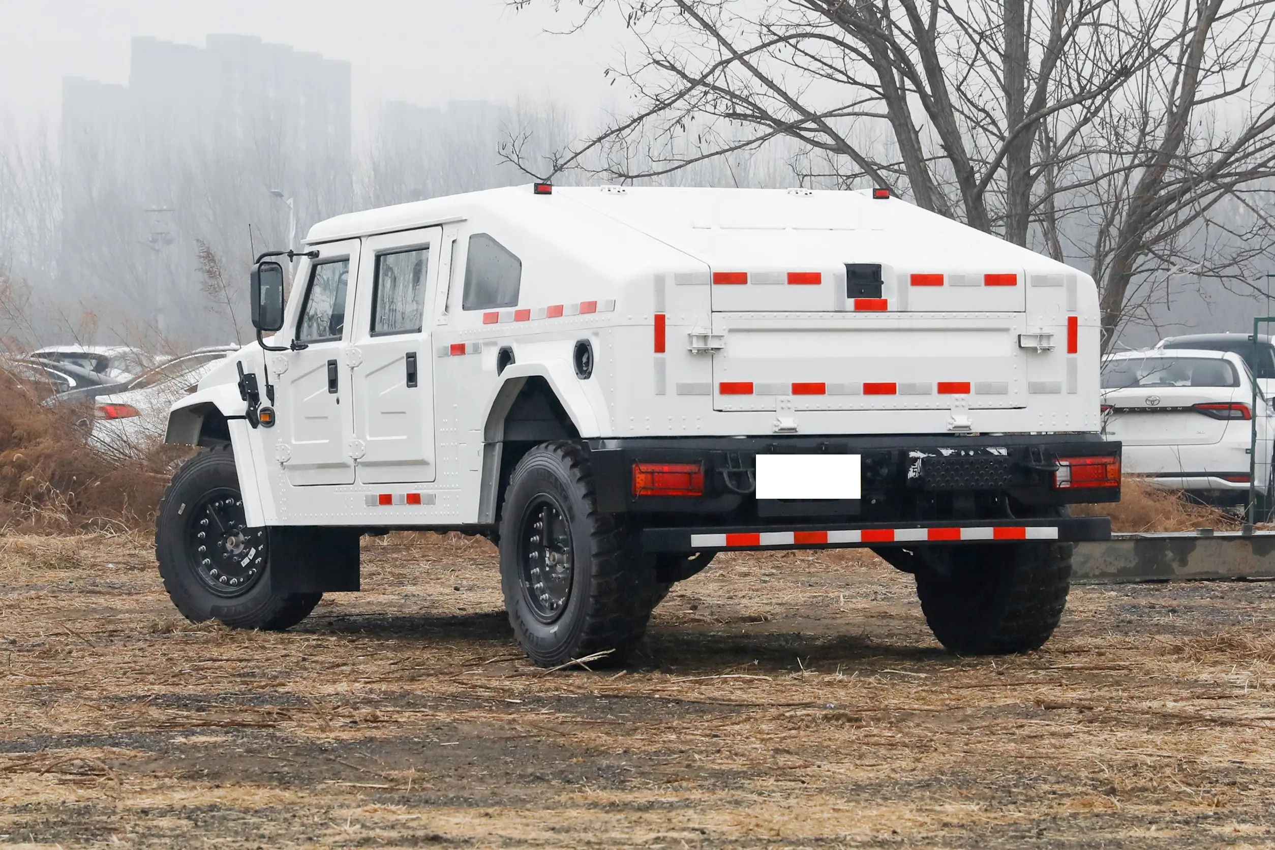 4.0T 194hp V8 DongFeng Warrior M50  Diesel Full-size pickup 4x4 truck