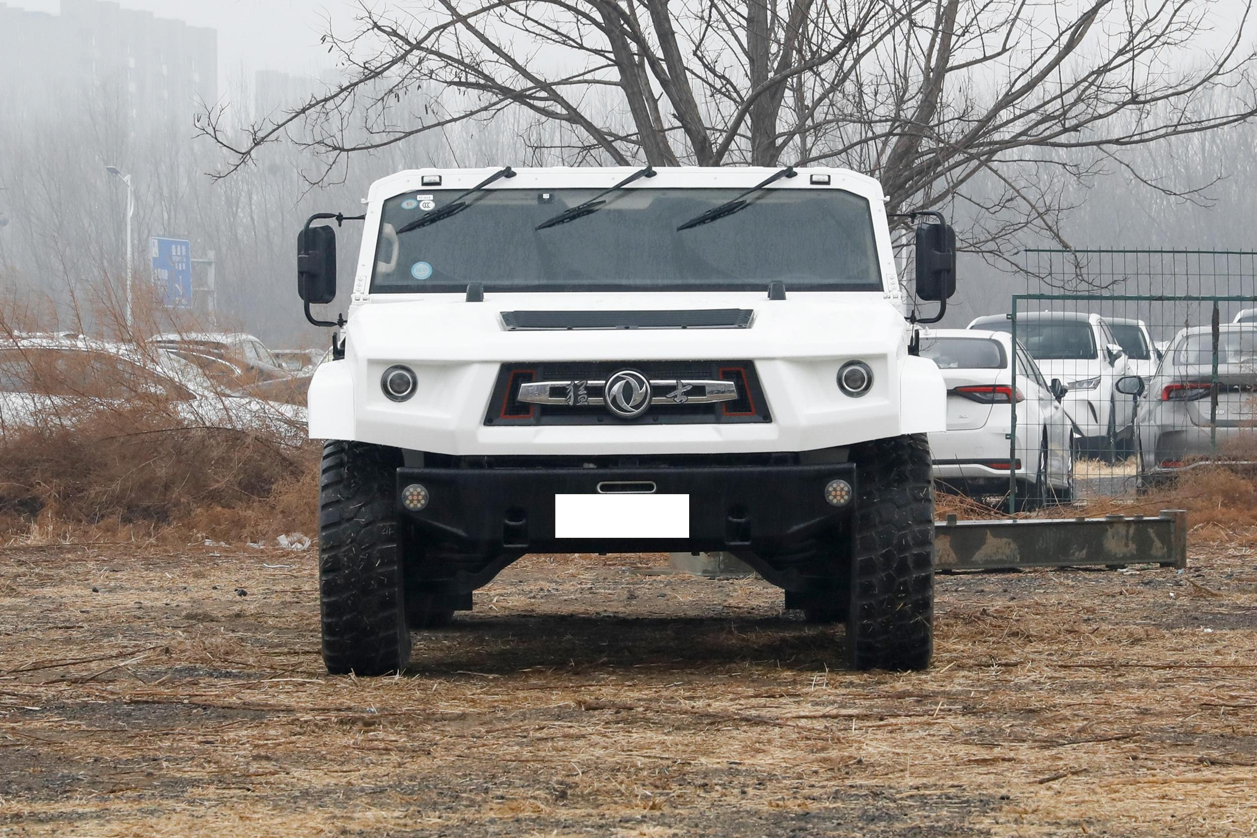 4.0T 194hp V8 DongFeng Warrior M50  Diesel Full-size pickup 4x4 truck