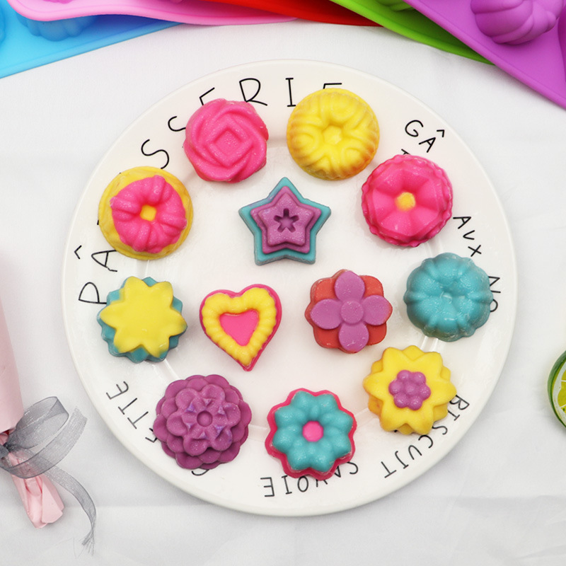 Non-stick flower shape muffin cups silicone baking supply tray round mini 12/24 cupcake muffin mold and tool