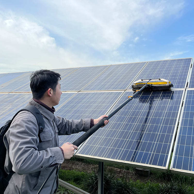 Photovoltaic Solar Panel Cleaning Rotary Brush Equipment To Clean Solar Panel Solar Robot Z1