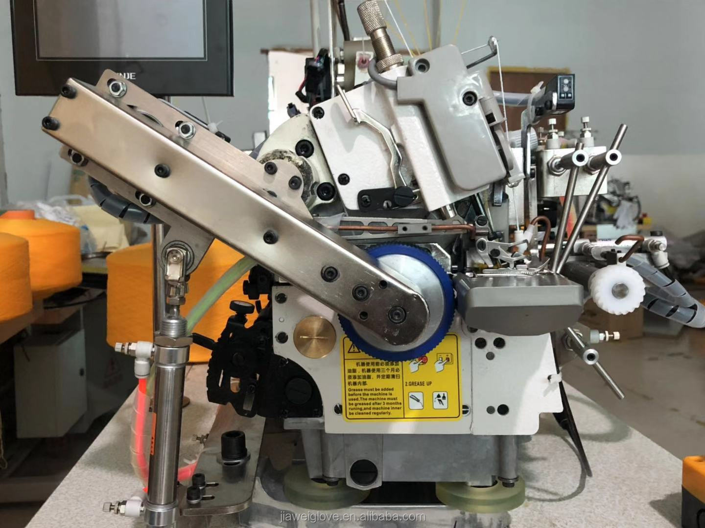 Automatic glove overlock  sewing machine