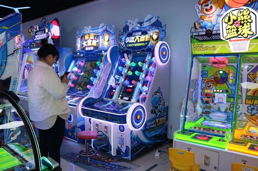 Hot sale coin operated high speed pinball lottery redemption game machine indoor amusement park shooting pinball game machine