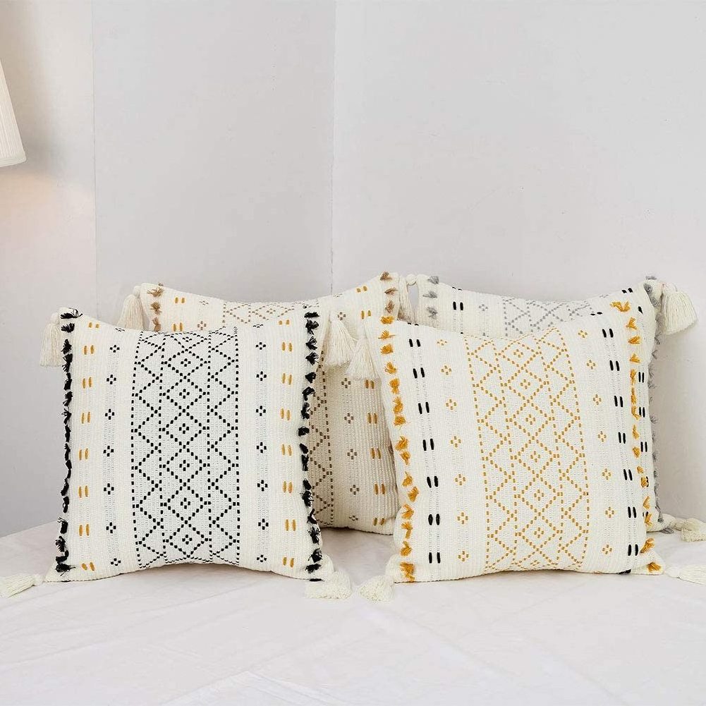 2022 Hot Sell Modern Cotton Jacquard Tassel Sofa Decorative Macrame Moroccan Bobo Cushion Cover Custom Throw Pillow Cover