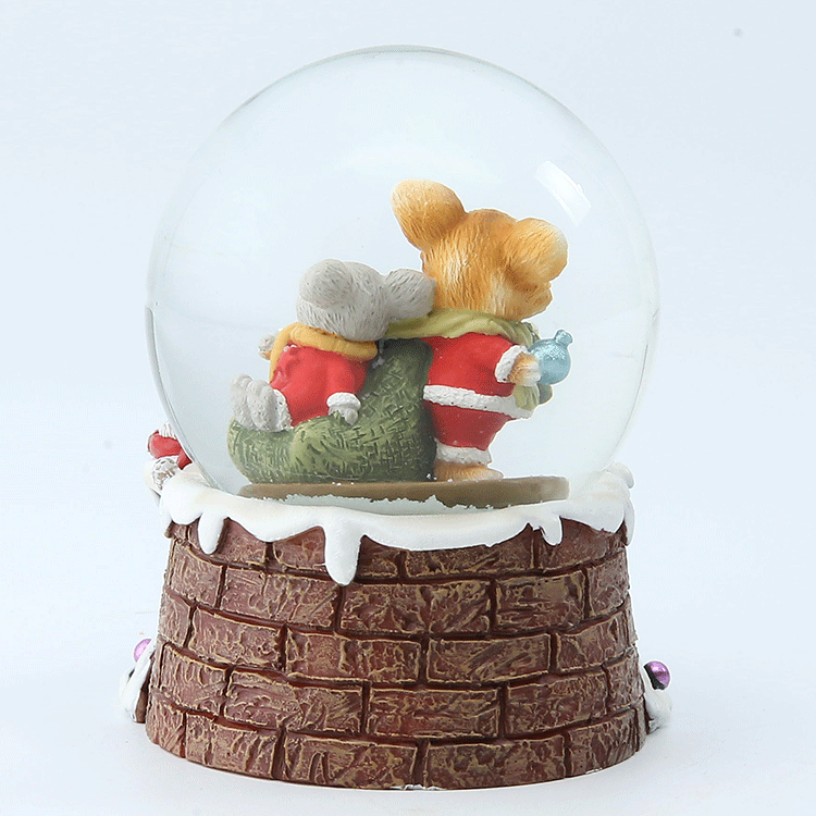 OEM ODM Cute Resin Gift Snow Globe  Christmas Animals With Light For Christmas Gifts