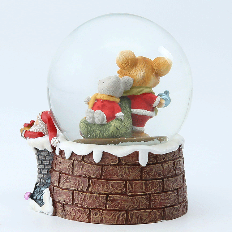 OEM ODM Cute Resin Gift Snow Globe  Christmas Animals With Light For Christmas Gifts