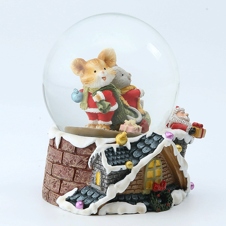 OEM ODM Cute Resin Gift Snow Globe  Christmas Animals With Light For Christmas Gifts