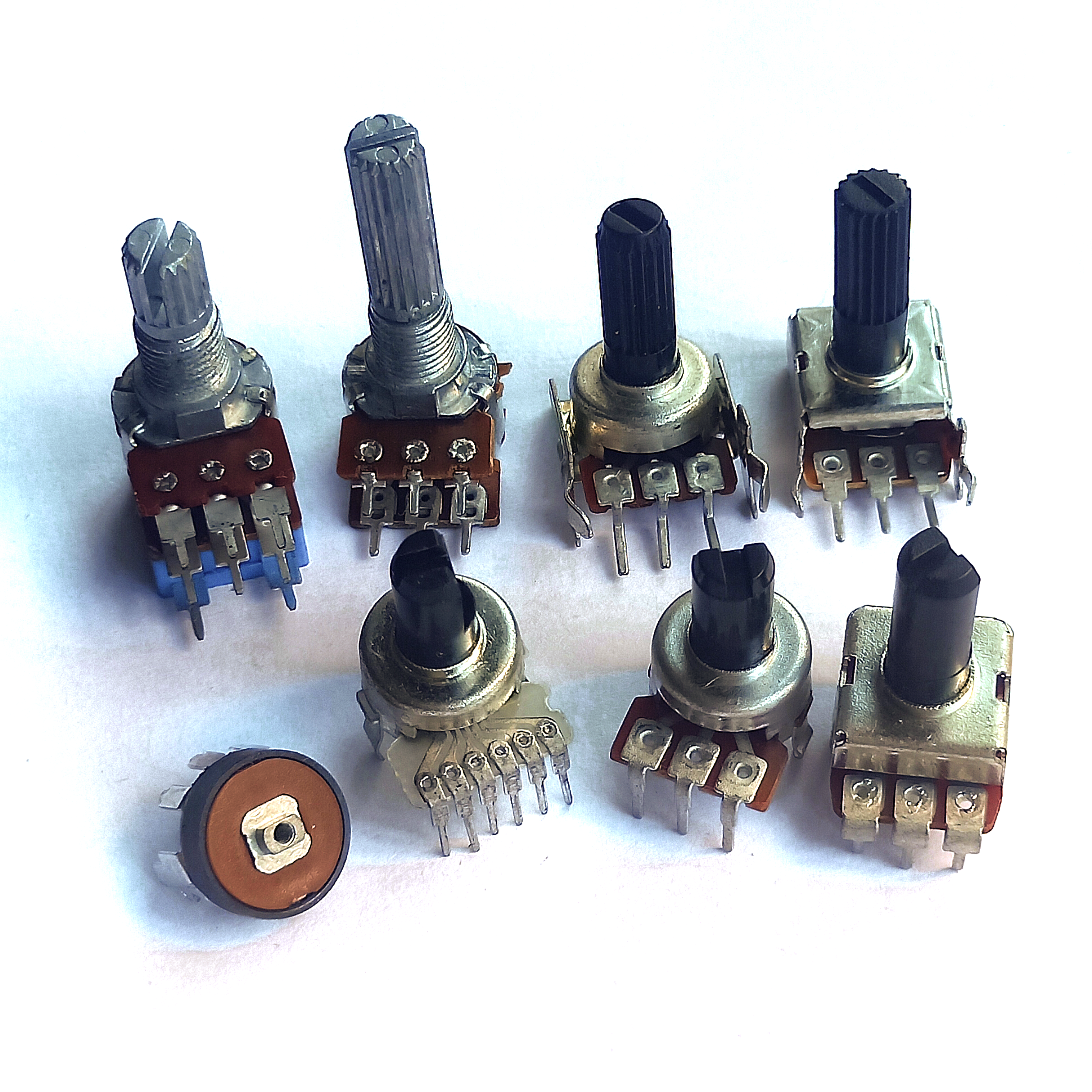 WH148 mixer audio potentiometer stereo adjustable resistance switch potentiometer LED light dimming rotary potentiometer