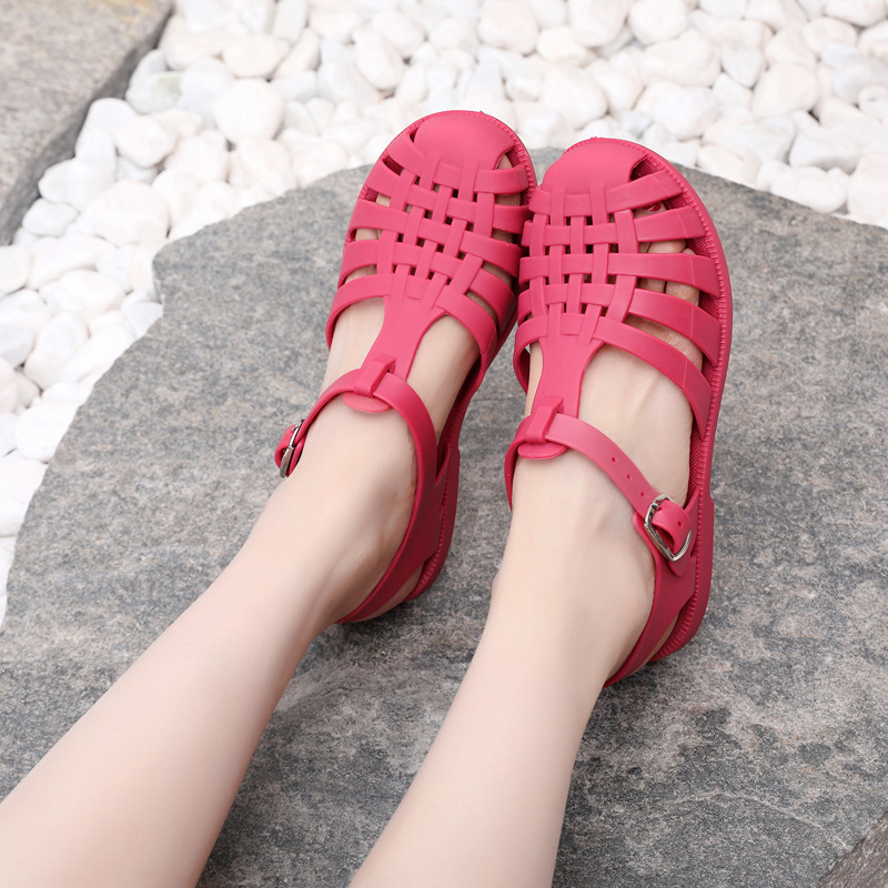 Low MOQ Spring Soft Slip On Plastic PVC Outdoor Casual Lady Summer Sandal Jelly Shoes For Women