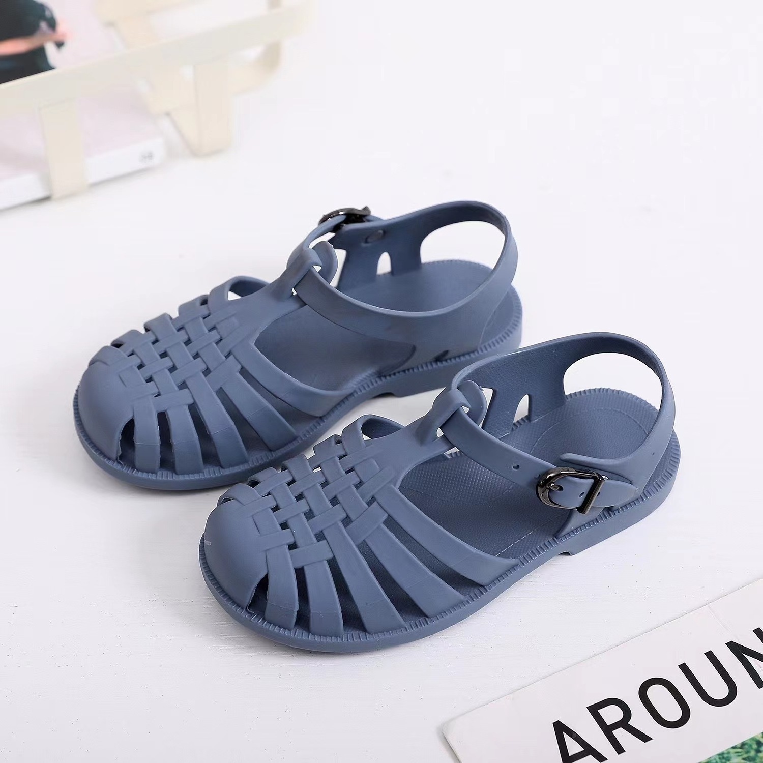 Fashion Classics Design Crystal Retro Colorful Durable Buckle Strap Soft Sole Flat Kids Jelly Sandals Shoes