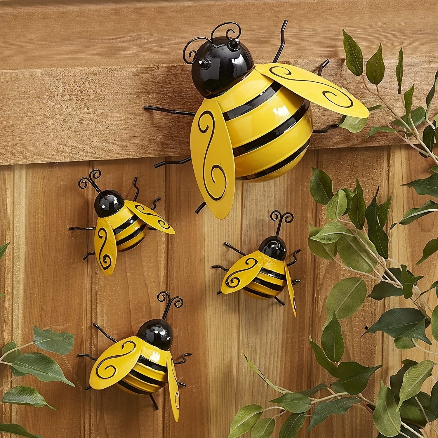 Metal Wall Art, Metal Bumble Bee Wall Decor, 3D Iron Bee Art Sculpture Hanging Wall Decor For Outdoor Home Garden