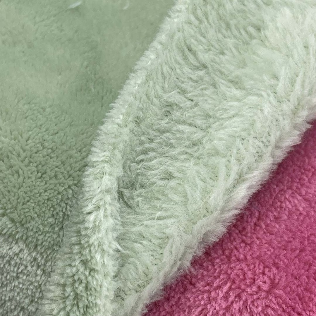 Soft Plush Comfort Microfiber Baby Flannel Knitted Fabric 100% Polyester Premium Mink Fleece Fabric For Pajama Sheet Mattress