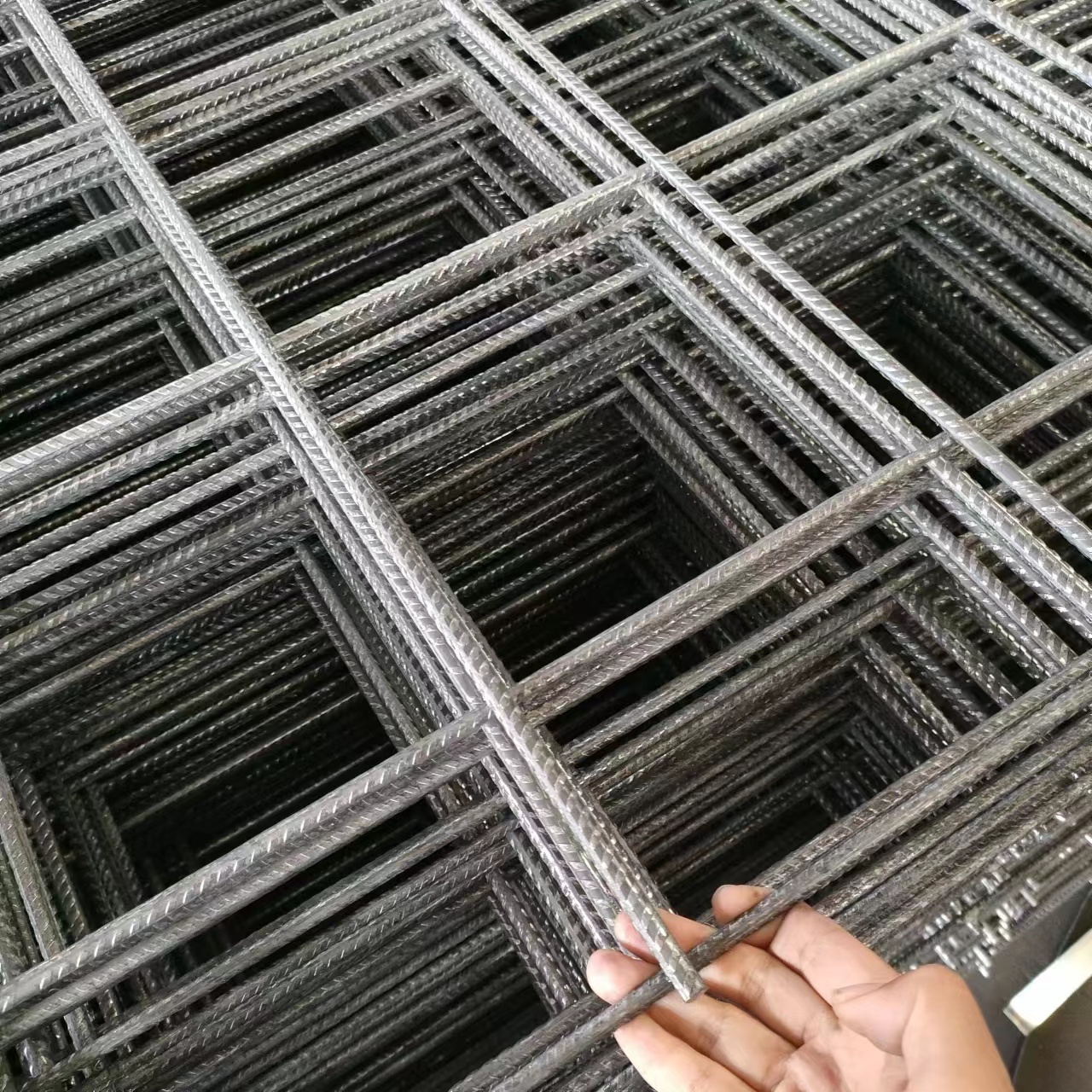 Wholesale galvanized fence 2x4 welded wire mesh panel from china