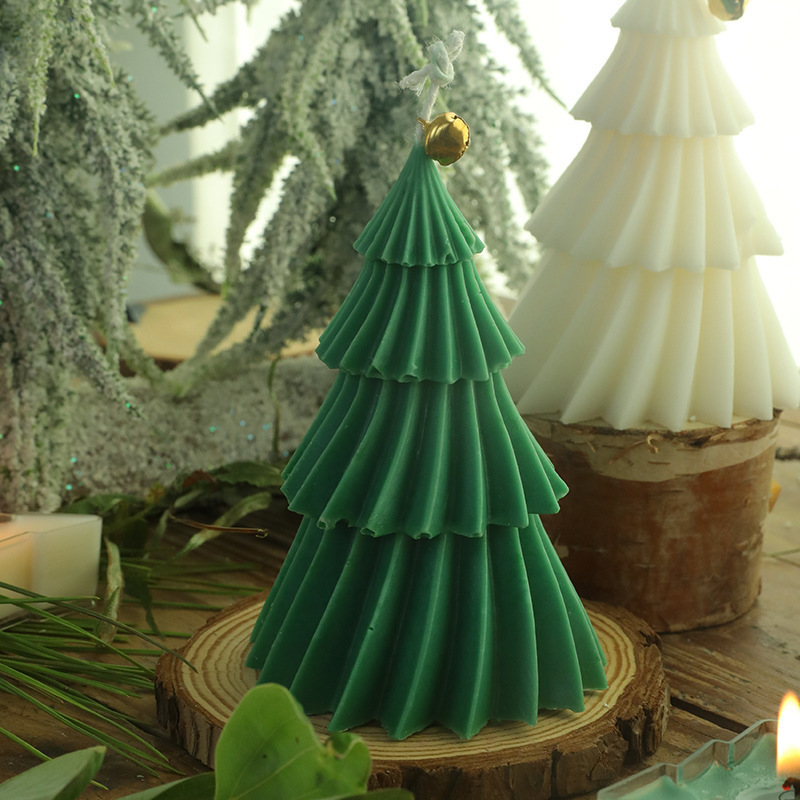 Unique Soy Wax White Red Green Christmas Tree Shaped Scented Candle for Home Decor Gift