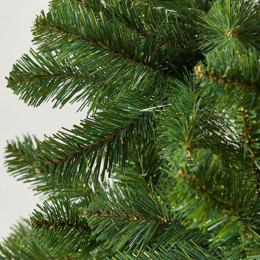 2023 Factory New Products Arrive Wholesale Simulation Cedar Pe Flocking Decorative Christmas Tree Christmas Tree