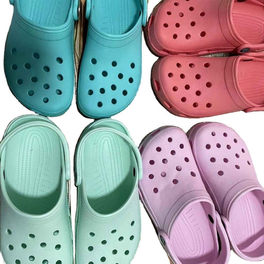 Hot Selling Barefoot Chancletas De Mujrr Crocs High Top Charms For Crocs In Metal EVA Crocs Shoes Wholesale Garden Shoes