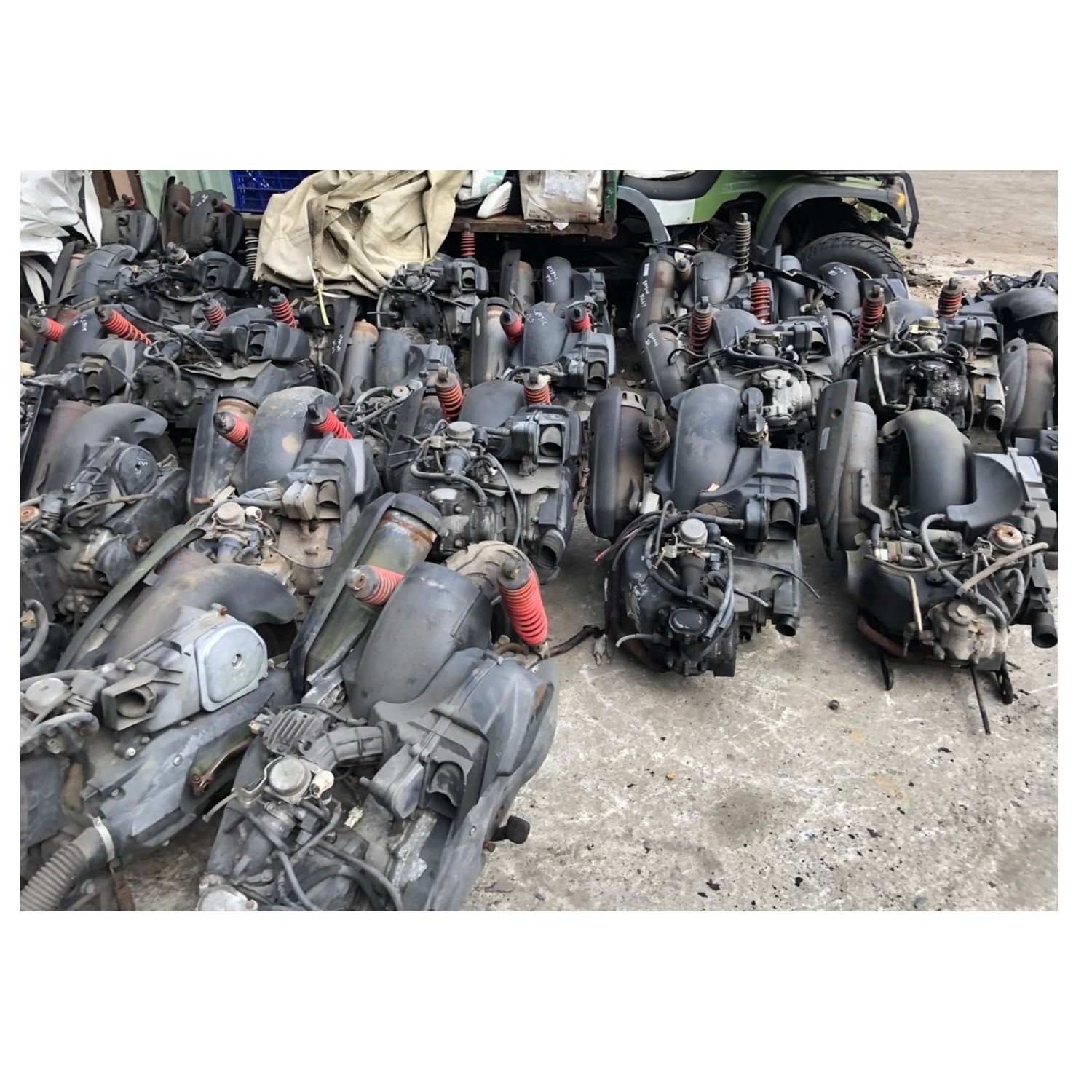 used motorcycles 100/125/150cc used yamaha/SYM/Kymco scooter  &  engine   fromTaiwan