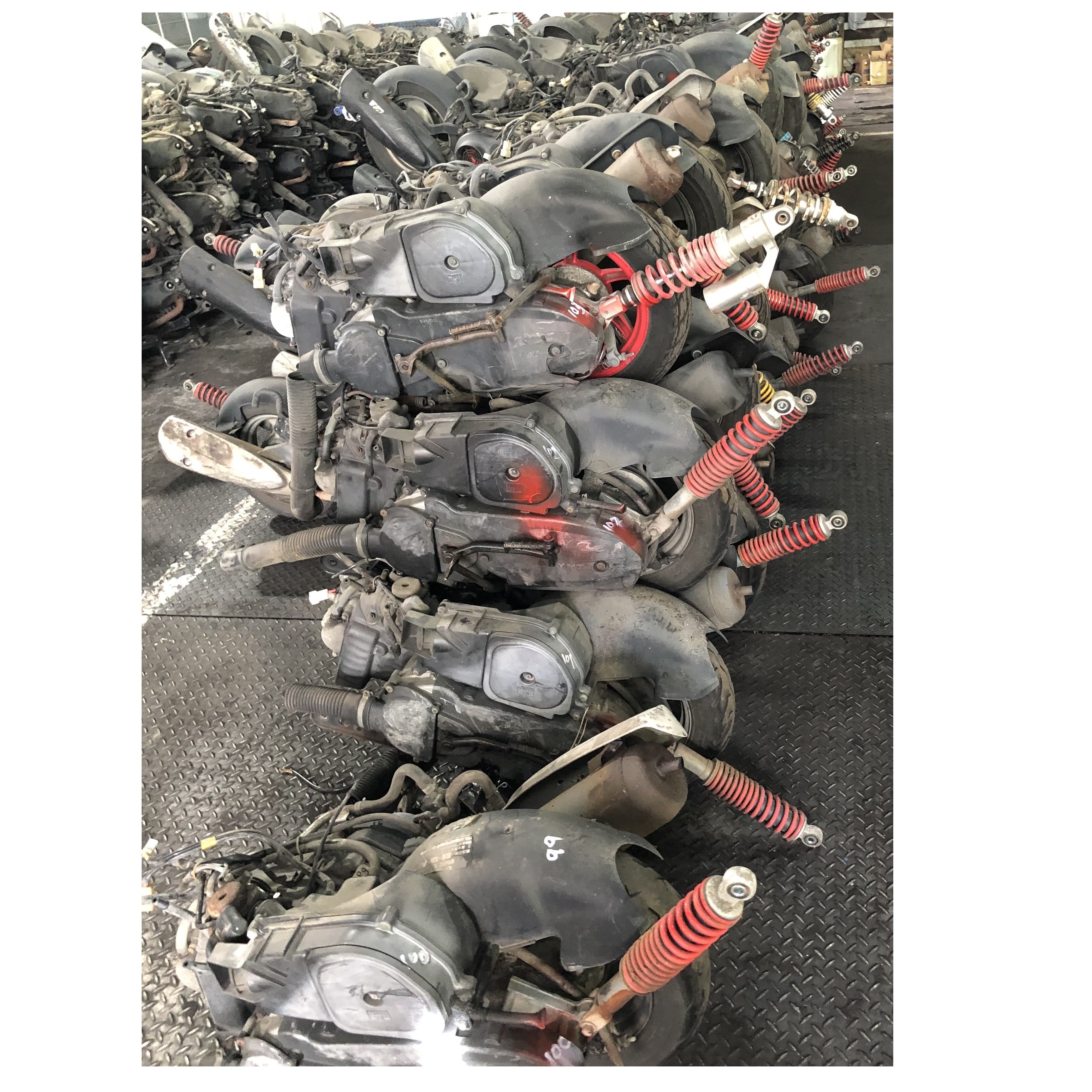 used motorcycles 100/125/150cc used yamaha/SYM/Kymco scooter  &  engine   fromTaiwan