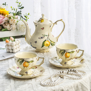 new Porcelain Coffee Cup and Saucer Set Bone China Vintage Teacup Cappuccino Cup European Style 2 Coffee Cups with Teapot