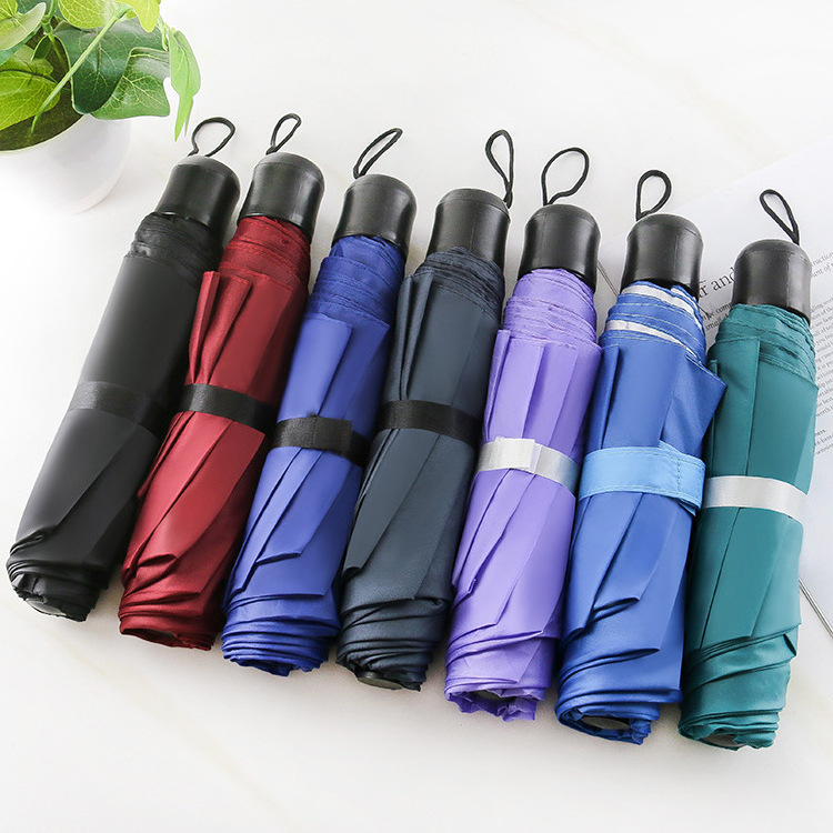 Wholesale 2022 new Portable Umbrella Couple Short Handle Umbrella Mini UV Protection 3 Fold Compact Umbrella