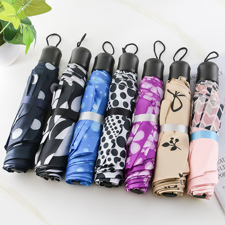 Wholesale 2022 new Portable Umbrella Couple Short Handle Umbrella Mini UV Protection 3 Fold Compact Umbrella