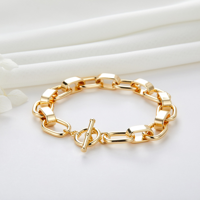 Personalized Trendy 14K Gold Plated Brass Geometric Ladies Toggle Clasp Link Chain Bracelet