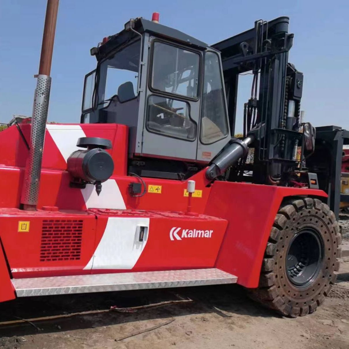 Used Kalmar 30 Tons Forklift 39tons Dcf300-12lb Forklift for Sale Diesel Forklift Durable Good Quality Cheap sale