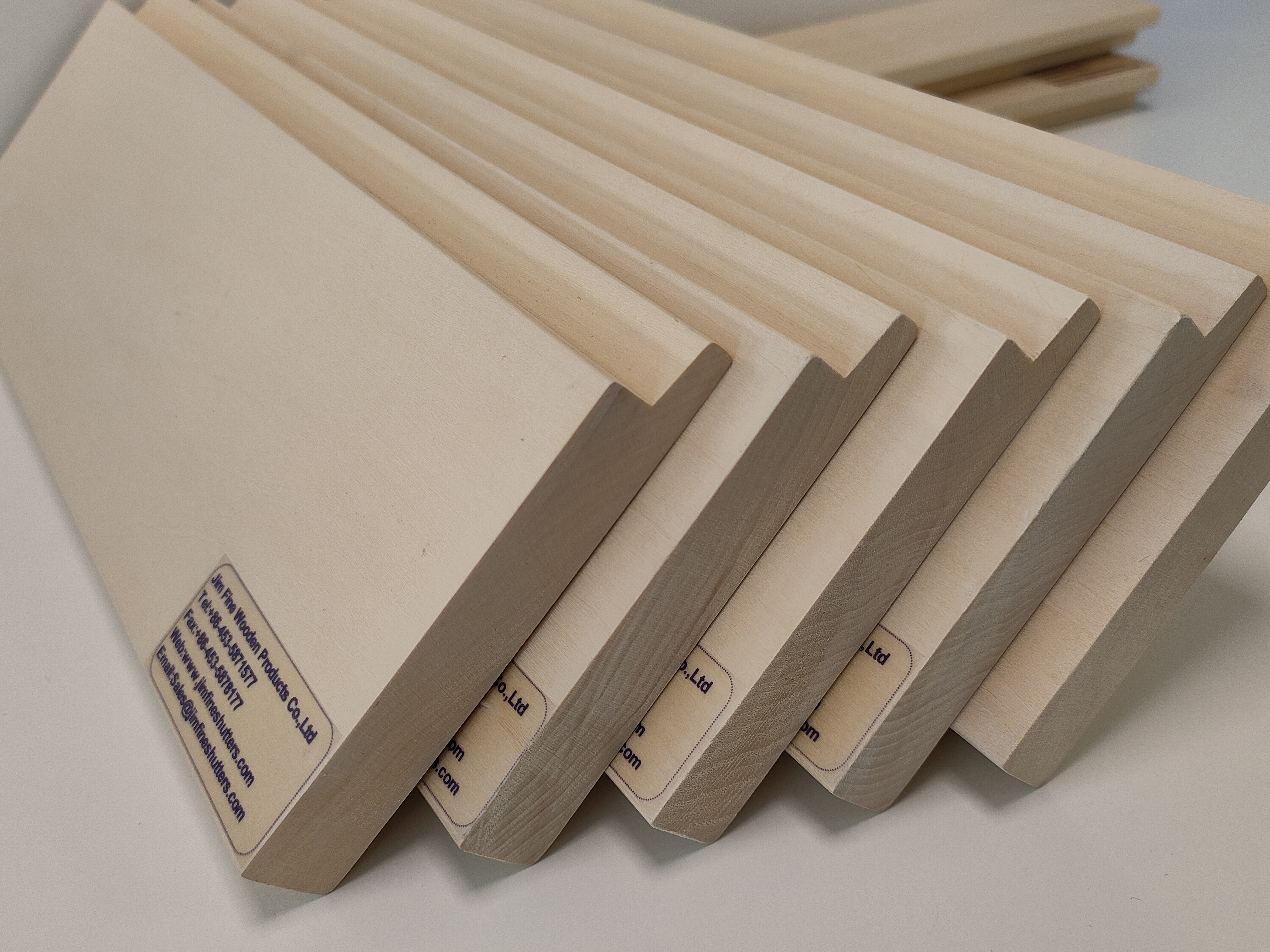 China Manufacturer Basswood Window blades and Blinds Plantation shutter components Rails