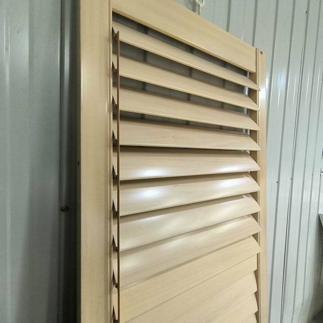 China Manufacture   Plantation Shutters  Wooden  Shutters Basswood  Shutter