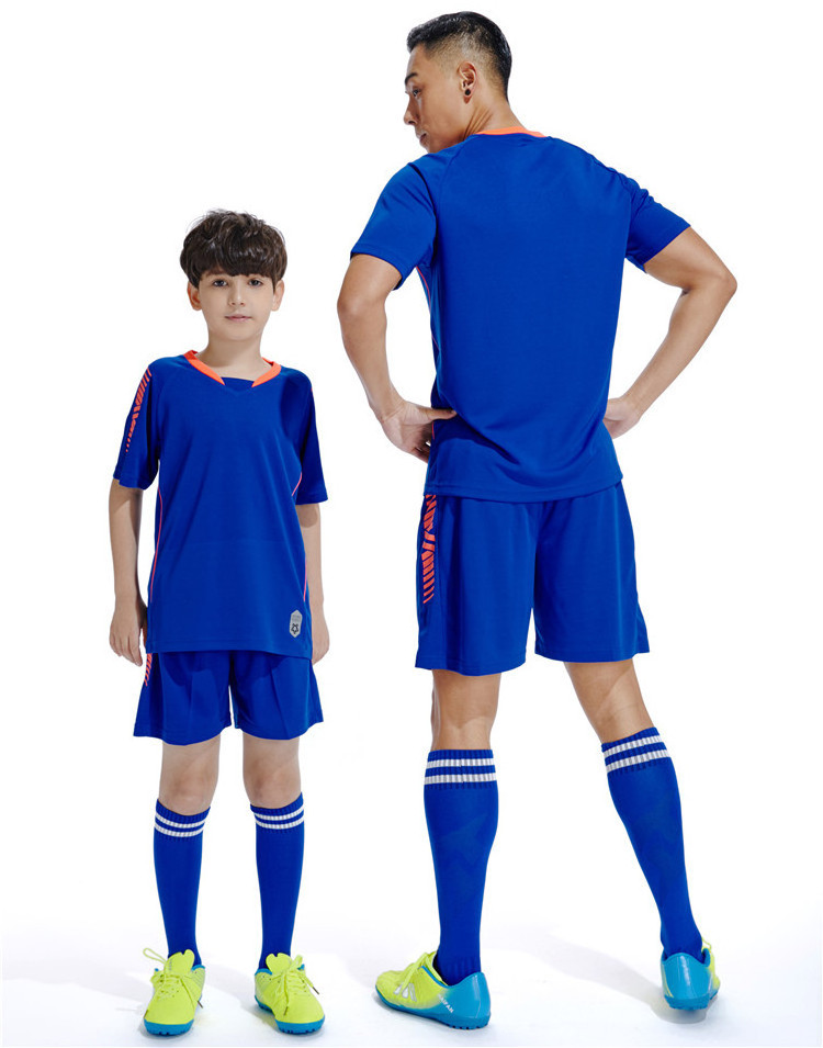 Quick Dry Custom design team football uniform Kids Soccer Jersey Sets Football Sport T Shirt for Adult