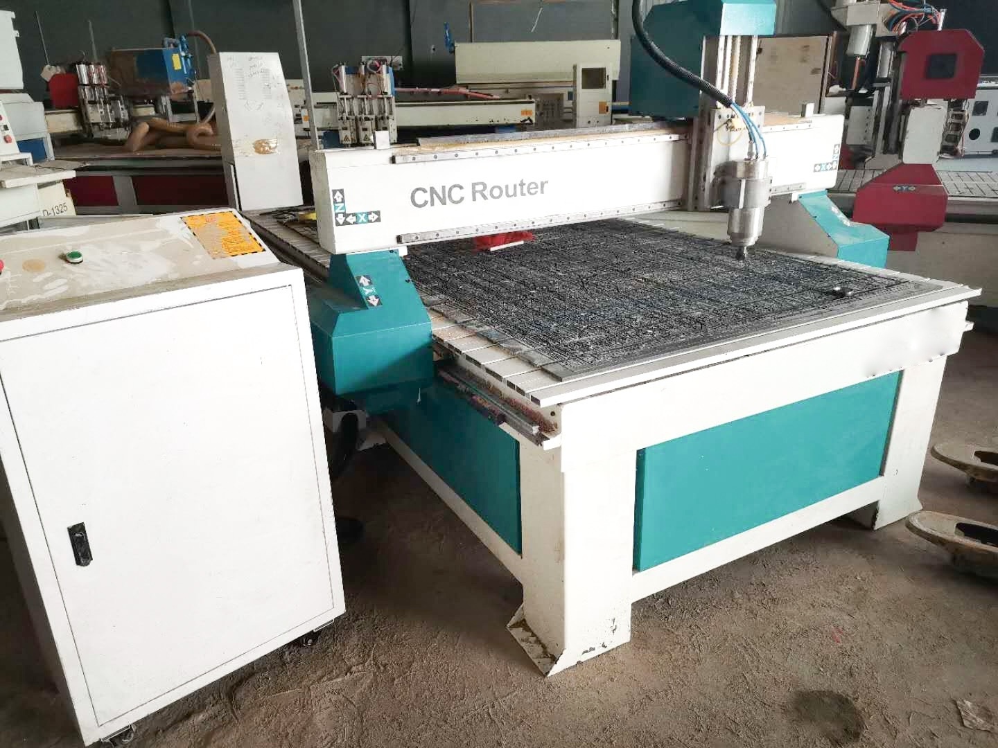 Cheap Used Second Hand 1325 Step Motor Wood CNC Router Machine Price