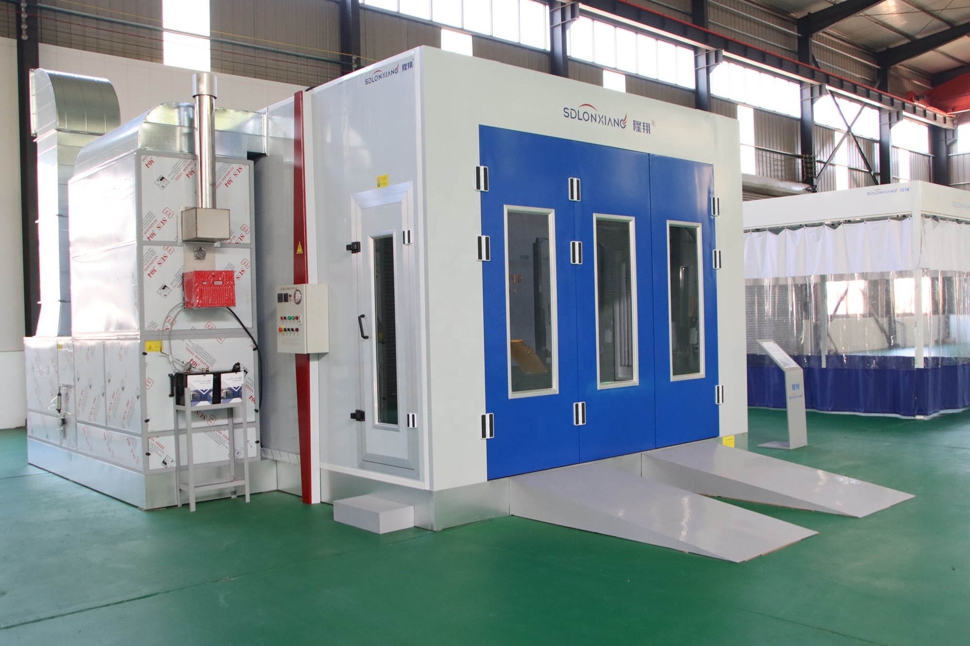 Automotive spray booths used/auto workshop equipment/car painting oven